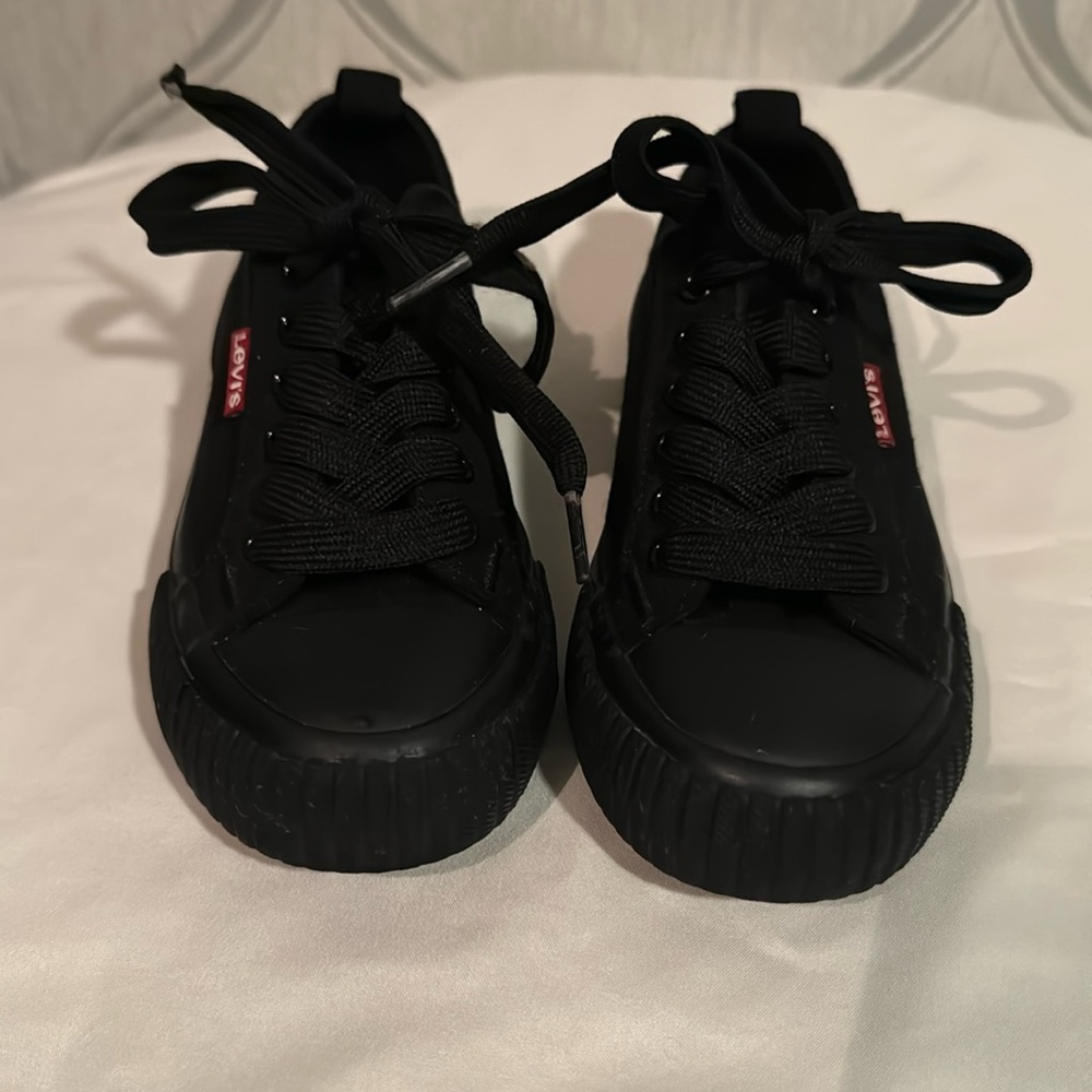 Levi’s low top sneakers size 12. Gently used. Good for school
